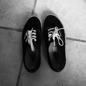 Low top black vans